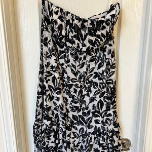 White House Black Market Black and White Strapless Dress (size 8)